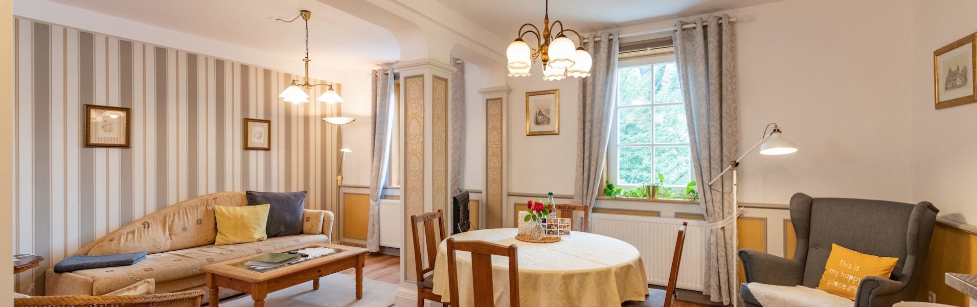 Ferienwohnung Ratssaal - Wohn- und Essbereich